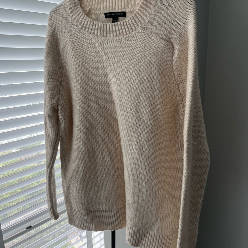 Banana Republic Women's Cream Crew Neck Sweater